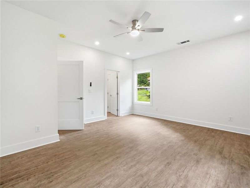 Spacious, unfurnished interior of a new home in , Marietta (Image 42).