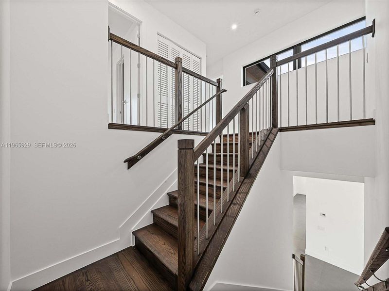 Spacious, unfurnished interior of a new home in , Hollywood (Image 66).