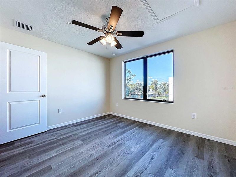 Spacious, unfurnished interior of a new home in , Tampa (Image 45).