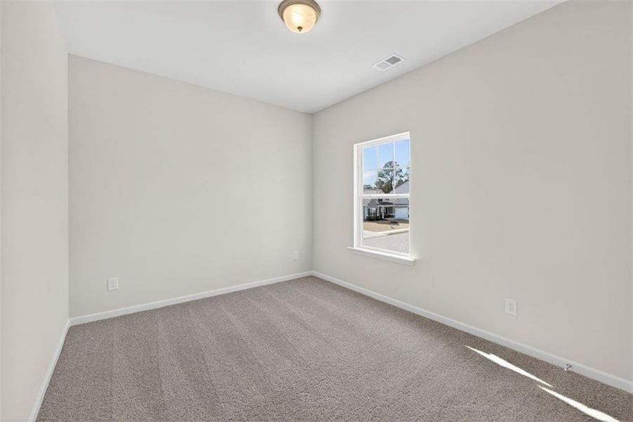 Spacious, unfurnished interior of a new home in Garrett Preserve, Douglasville (Image 17).