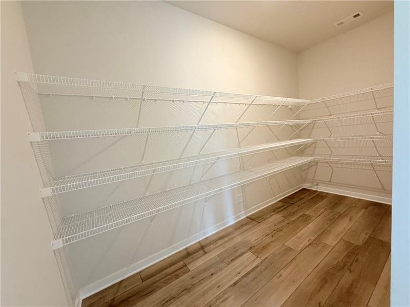 Spacious, unfurnished interior of a new home in Ponderosa Farms Reserve, Gainesville (Image 43). Spacious, unfurnished interior of a new home in Ponderosa Farms Reserve, Gainesville (Image 43).