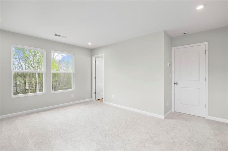 Spacious, unfurnished interior of a new home in Sage Woods, Dallas (Image 38).