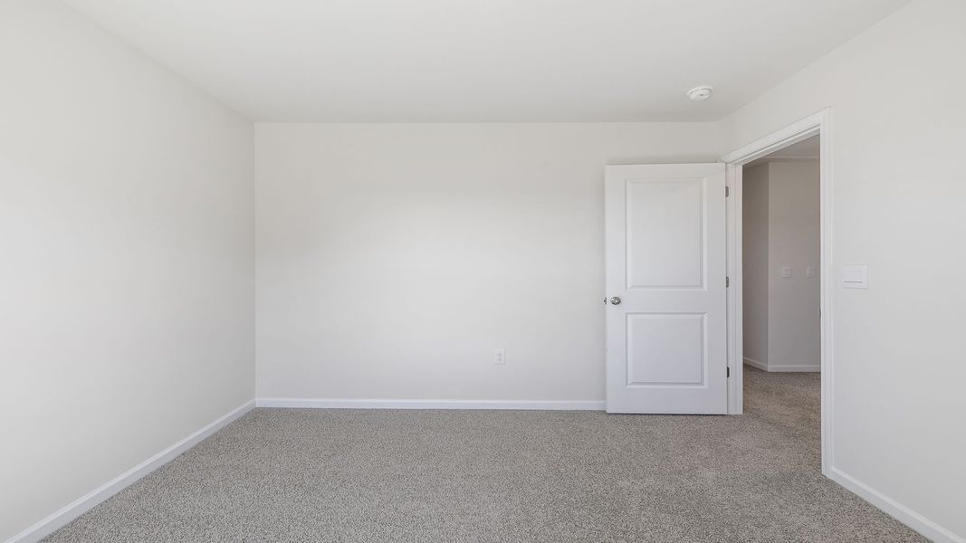 Spacious, unfurnished interior of a new home in Seneca Falls, Seneca (Image 22).