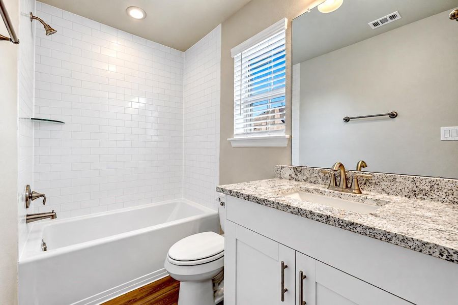 Furnished interior view inside a new home in Lago Mar, Texas City (Image 18).