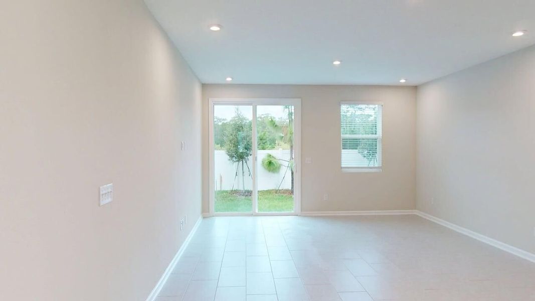 Spacious, unfurnished interior of a new home in Egret Creek, Jacksonville (Image 15).