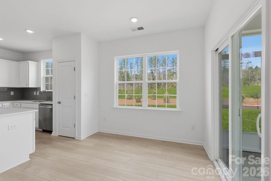 Spacious, unfurnished interior of a new home in Roselyn, Lancaster (Image 25).