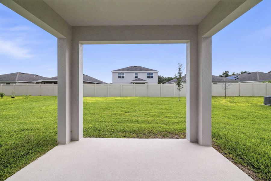 Image 16 of a home in Lake Lincoln.