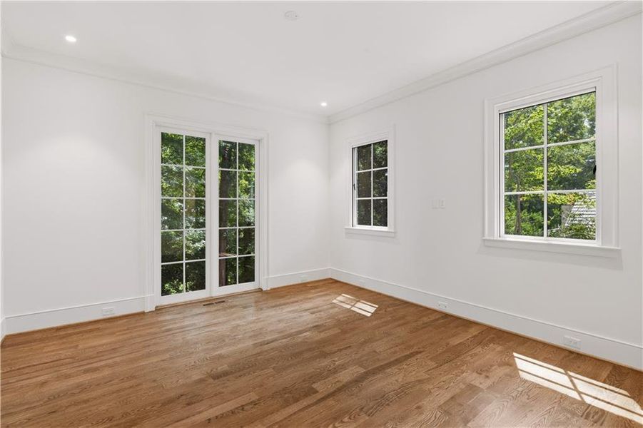 Spacious, unfurnished interior of a new home in , Atlanta (Image 41).