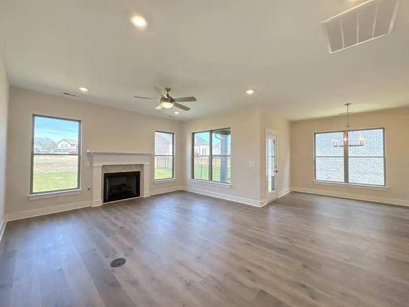 Spacious, unfurnished interior of a new home in The Paddock, Gallatin (Image 4).