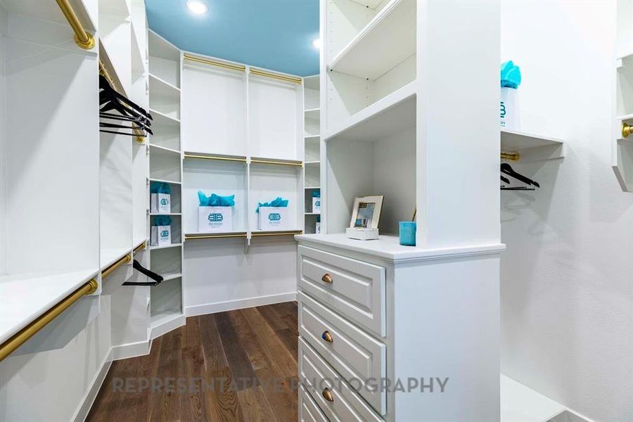 Furnished interior view inside a new home in Star Trail, Prosper (Image 6).