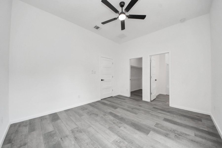 Image 34 of a home in .