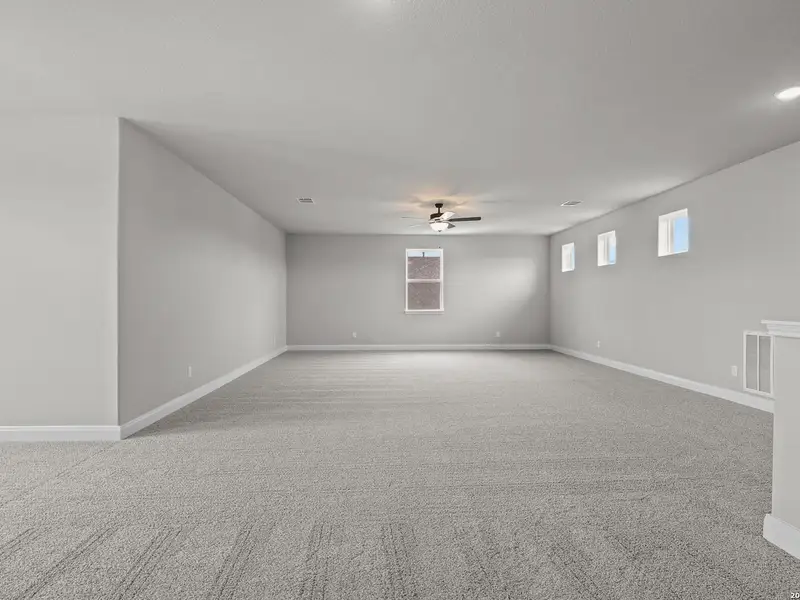 Spacious, unfurnished interior of a new home in Potranco Oaks, Castroville (Image 49). Spacious, unfurnished interior of a new home in Potranco Oaks, Castroville (Image 49).