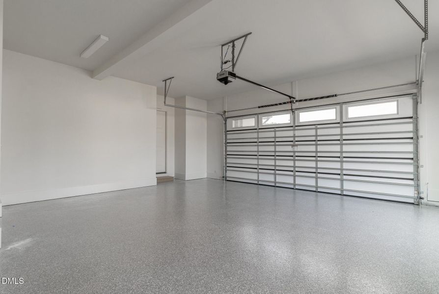 200_MEADOW_WALK_DR_INTERIOR_32 200_MEADOW_WALK_DR_INTERIOR_32