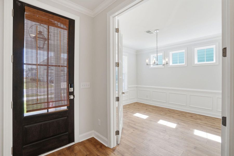 Spacious, unfurnished interior of a new home in Tidewater at Lakes of Cane Bay, Summerville (Image 25).