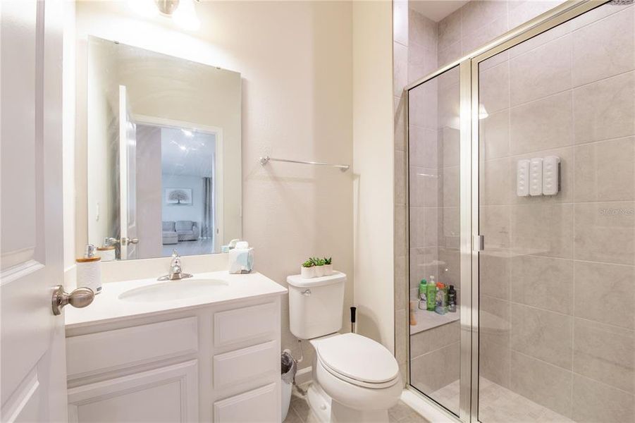 Furnished interior view inside a new home in , Winter Haven (Image 8).