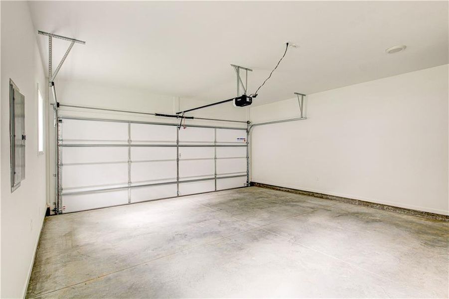 Spacious, unfurnished interior of a new home in , Villa Rica (Image 60).