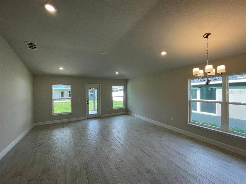 Spacious, unfurnished interior of a new home in Abbey Glen, Dade City (Image 18). Spacious, unfurnished interior of a new home in Abbey Glen, Dade City (Image 18).