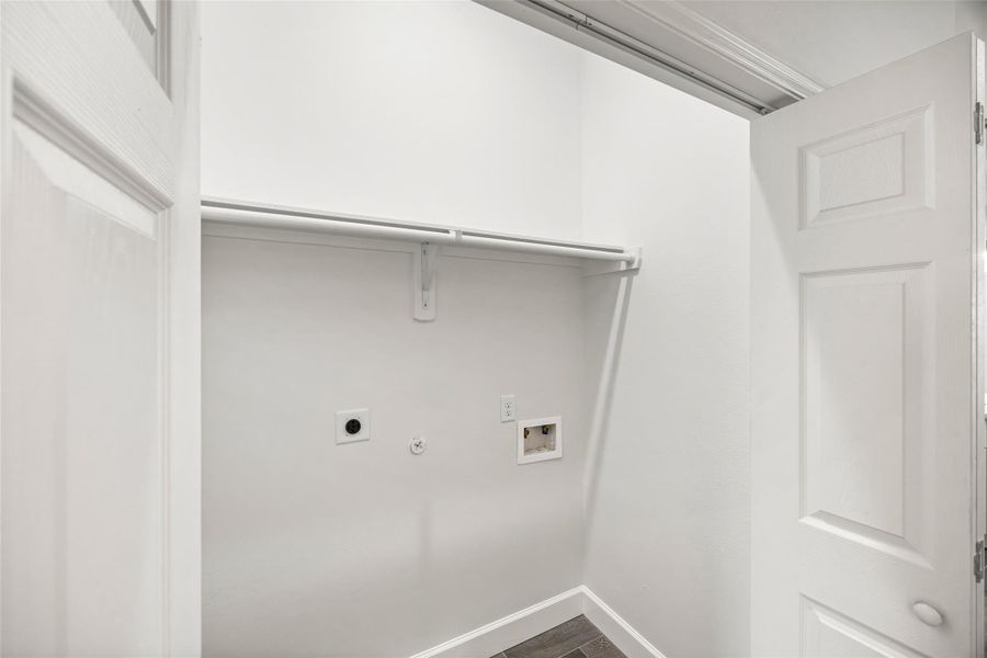 Spacious, unfurnished interior of a new home in , Houston (Image 12).