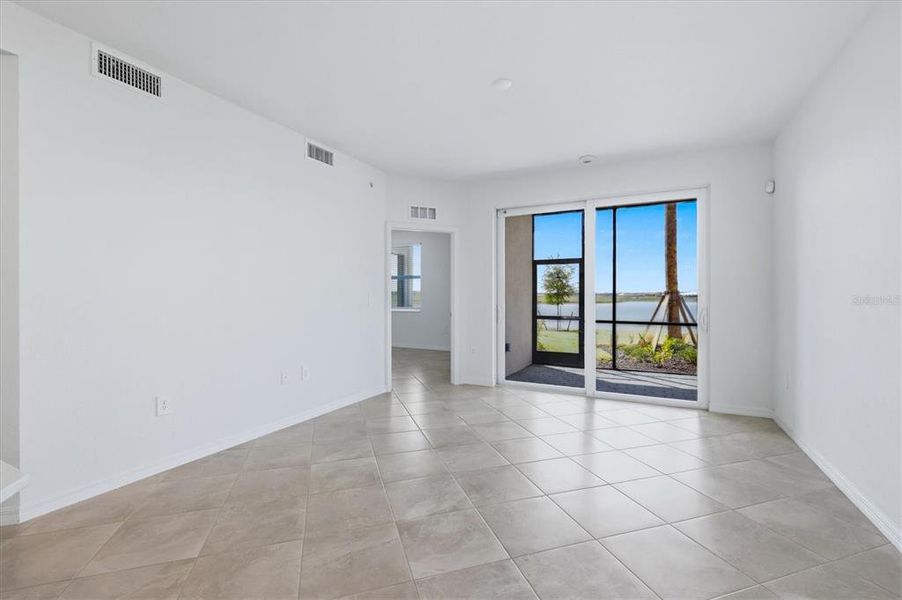 Spacious, unfurnished interior of a new home in , Bradenton (Image 30).