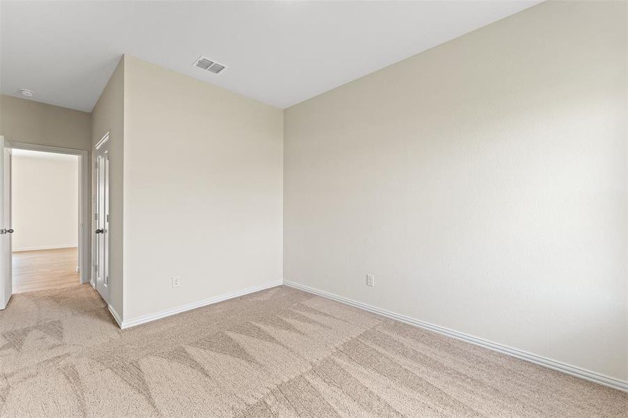 Spacious, unfurnished interior of a new home in , Waco (Image 14).
