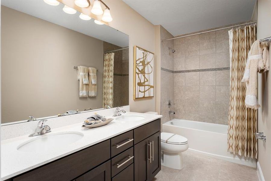 Representative furnished interior of a home built from the Rochelle by Ryan Homes in Bellaviva, Auburndale (Image 17).