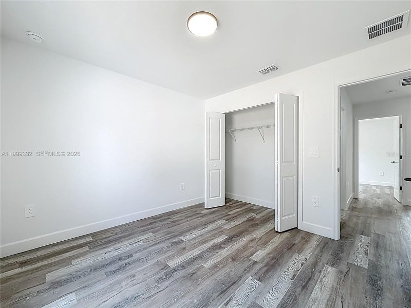 Spacious, unfurnished interior of a new home in , Ocala (Image 15).