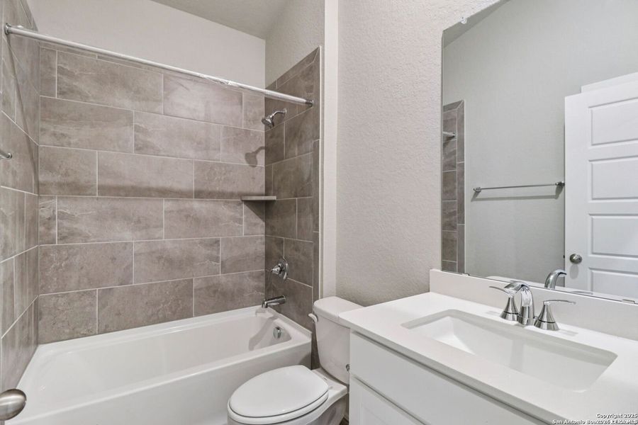 Furnished interior view inside a new home in Sagebrooke - Classic Series, San Antonio (Image 12).