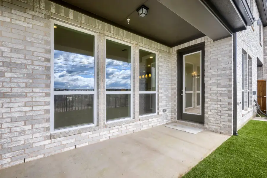 3156 Sir River - Patio