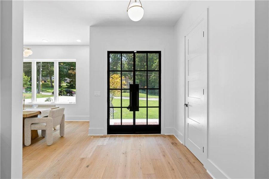 Spacious, unfurnished interior of a new home in , Atlanta (Image 105). Spacious, unfurnished interior of a new home in , Atlanta (Image 105).