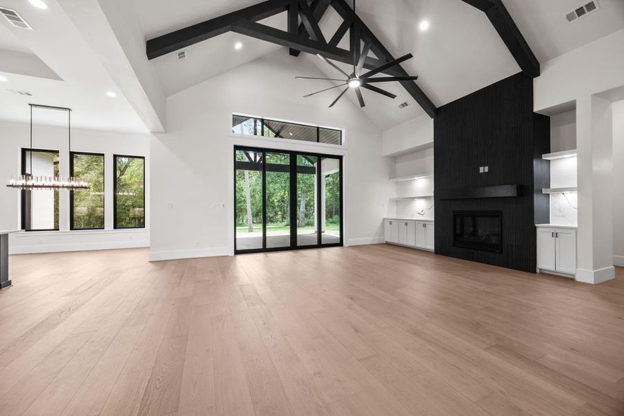 Spacious, unfurnished interior of a new home in , Montgomery (Image 33).