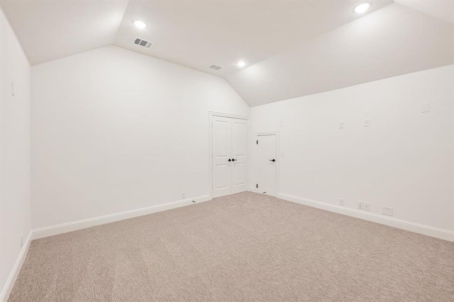 Spacious, unfurnished interior of a new home in Windsong Ranch Classic 61, Prosper (Image 37).