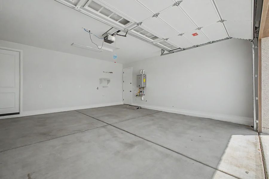 Spacious, unfurnished interior of a new home in Forté at Granite Vista, Waddell (Image 38).
