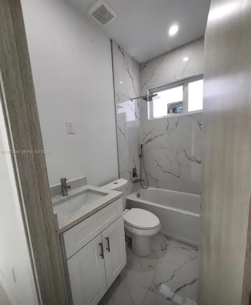 Furnished interior view inside a new home in , Lehigh Acres (Image 3).