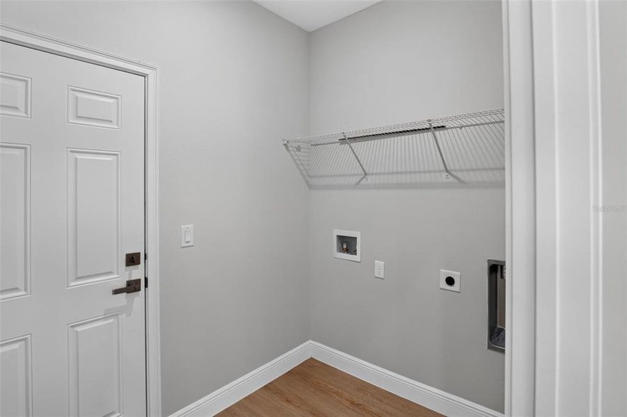 Spacious, unfurnished interior of a new home in , Ocala (Image 27).
