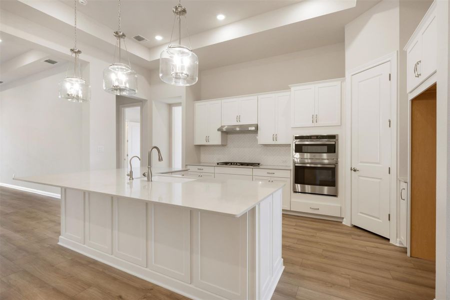 Representative images and renderings are for illustrative purposes. Actual structural options and design finishes of home may vary. Representative images and renderings are for illustrative purposes. Actual structural options and design finishes of home may vary.