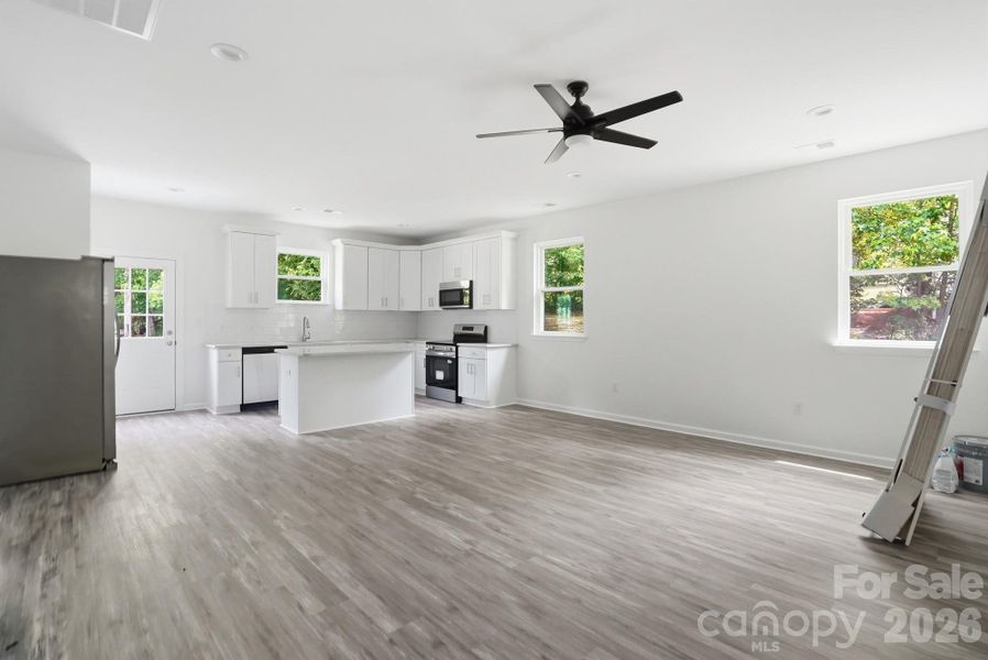 Spacious, unfurnished interior of a new home in , Statesville (Image 34).