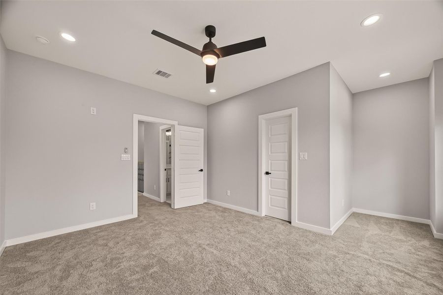 Spacious, unfurnished interior of a new home in , Houston (Image 28). Spacious, unfurnished interior of a new home in , Houston (Image 28).