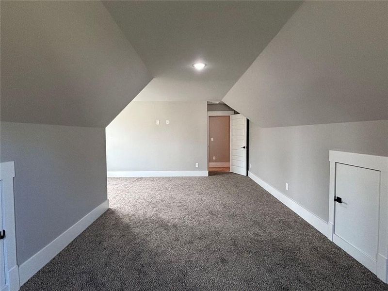 Spacious, unfurnished interior of a new home in , Jefferson (Image 22).