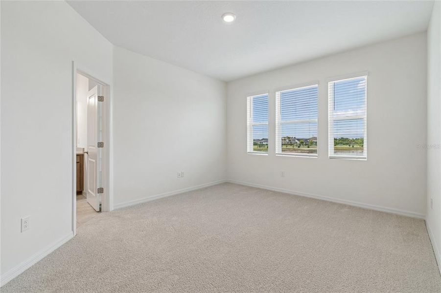 Spacious, unfurnished interior of a new home in Waterset Townhomes, Apollo Beach (Image 22). Spacious, unfurnished interior of a new home in Waterset Townhomes, Apollo Beach (Image 22).