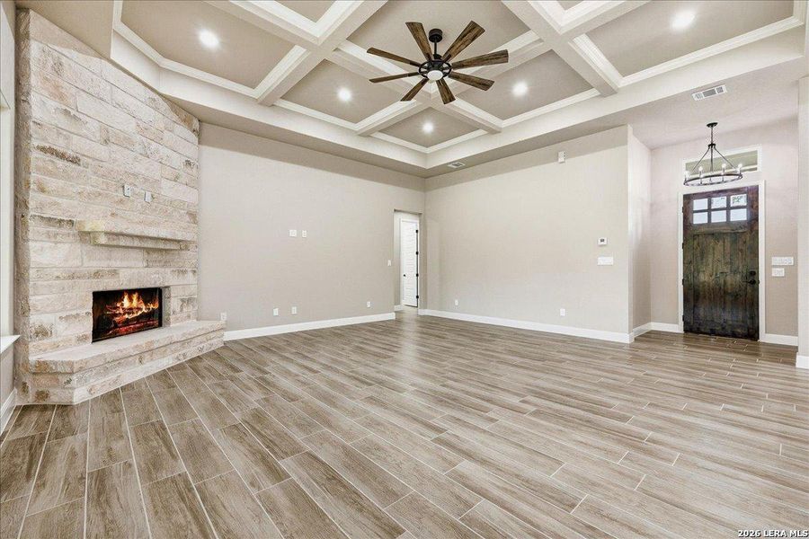 Spacious, unfurnished interior of a new home in , La Vernia (Image 65).
