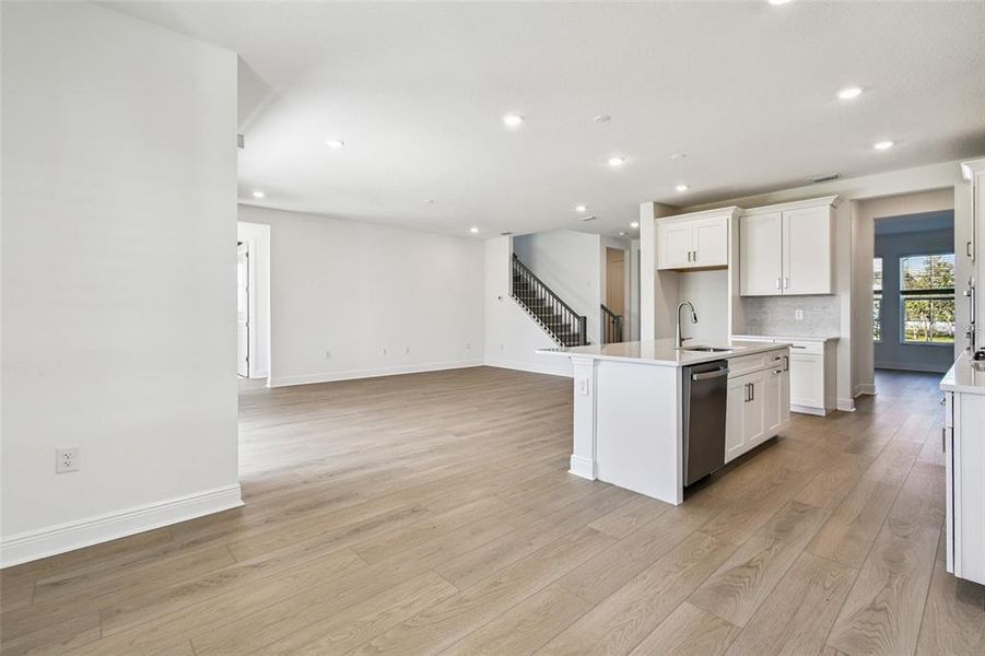 Spacious, unfurnished interior of a new home in Hawkstone, Sarasota (Image 29).