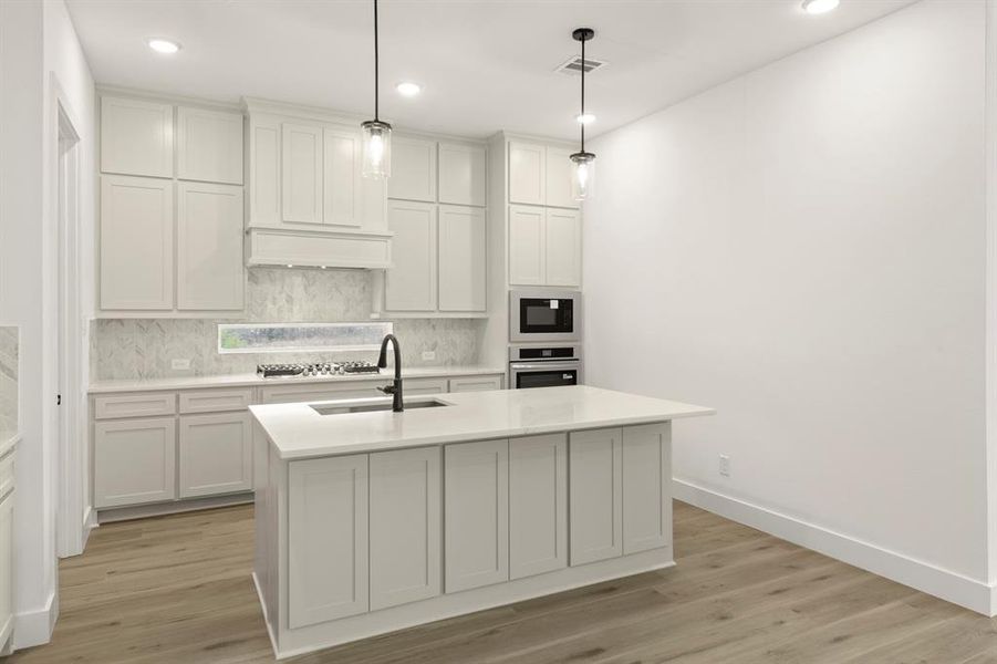 09. 801 Meadow Spring - Kitchen (3)