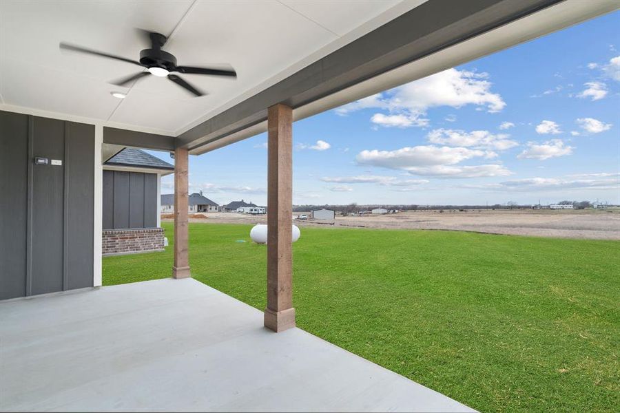 Exterior details and patio area of a home in , Decatur (Image 3).