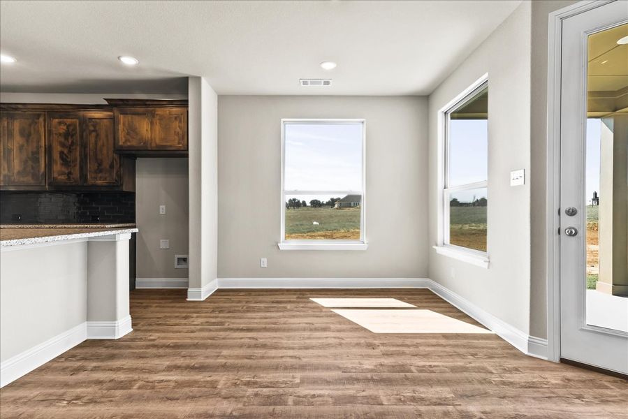 Spacious, unfurnished interior of a new home in Honeysuckle Ranch, Springtown (Image 17).