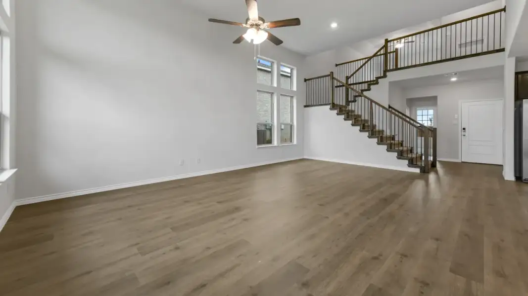 Spacious, unfurnished interior of a new home in Elevon, Lavon (Image 13).