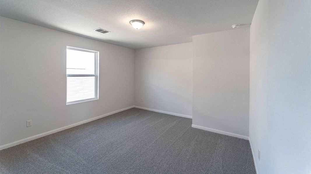 Spacious, unfurnished interior of a new home in Garden Grove, San Antonio (Image 34).