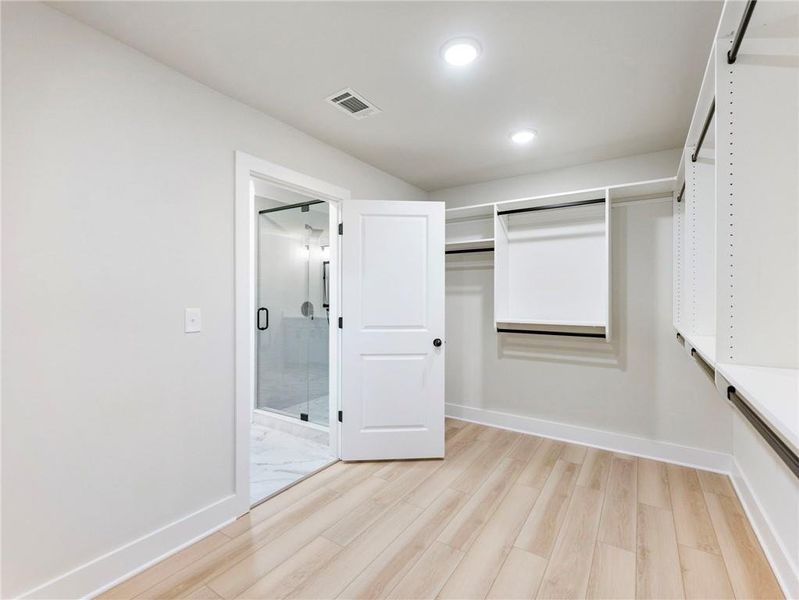 Spacious, unfurnished interior of a new home in , Buford (Image 28).