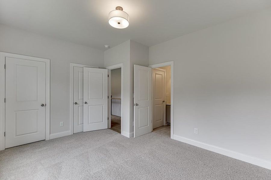 Spacious, unfurnished interior of a new home in , Bishop (Image 48).