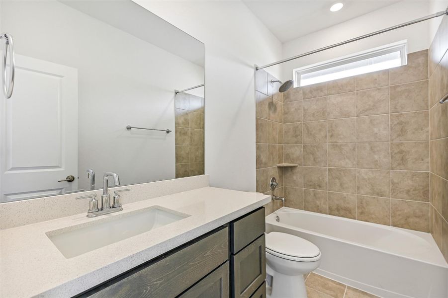 Furnished interior view inside a new home in Avalon at Friendswood, Friendswood (Image 34).