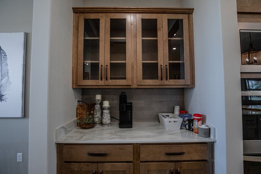 Representative furnished interior of a home built from the Willow by Grant & Co in Manor at Hall Creek, Arlington (Image 105).